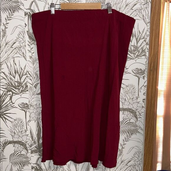 Ava & Viv 1X RedElegant Burgundy Midi Skirt Light - Picture 2 of 6